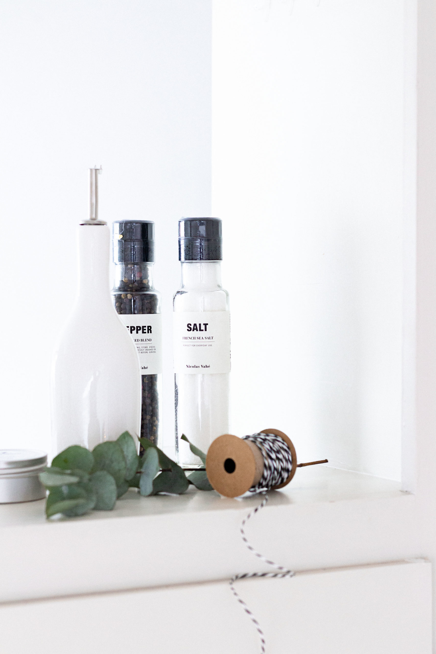 DIY Minimalistischer Adventskalender mit vier Geschenken | www.scandiinspiration.com