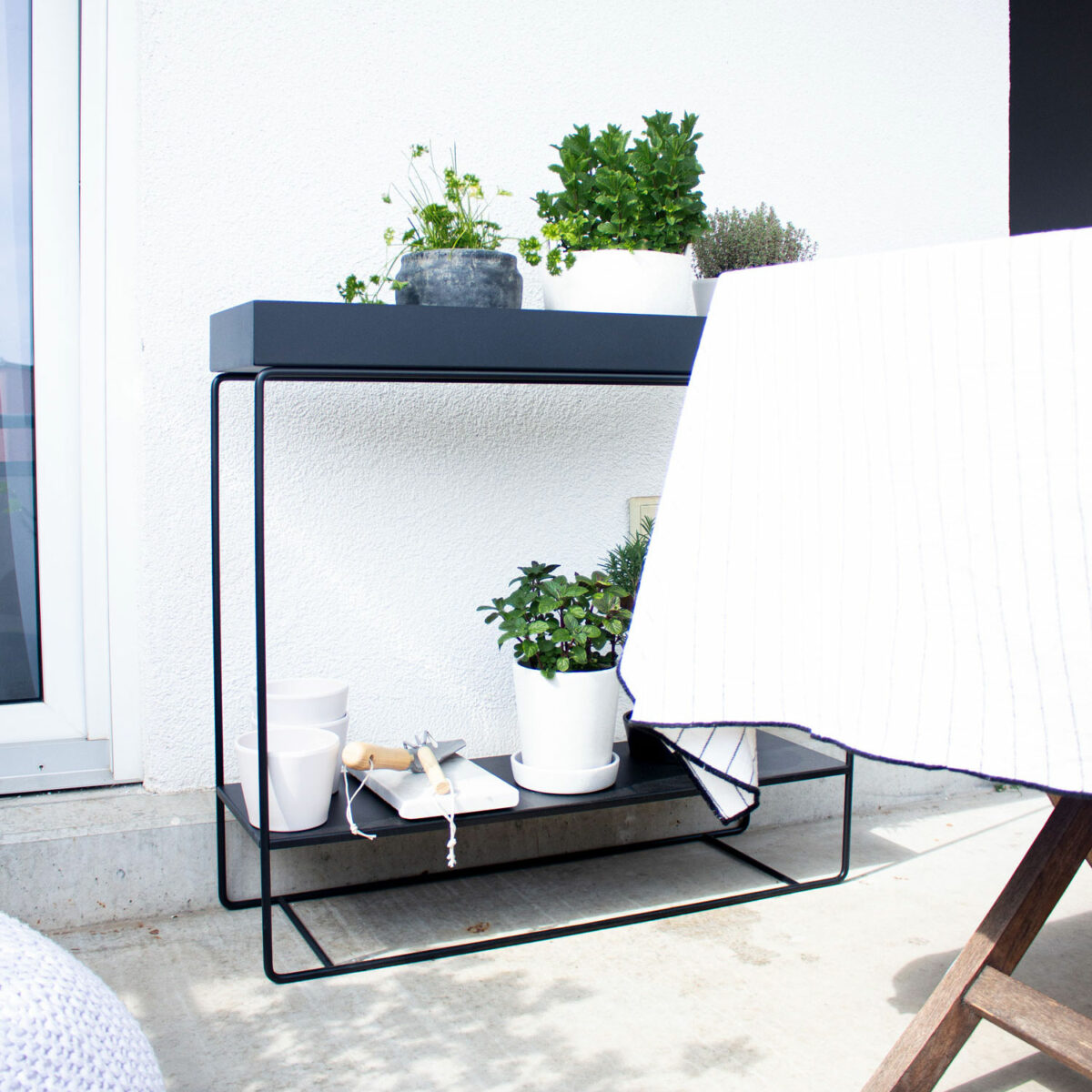 DIY: Kräutergarten auf dem Balkon - SCANDI INSPIRATION